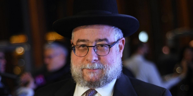 The former chief rabbi of Moscow announced attempts to recruit from the FSB