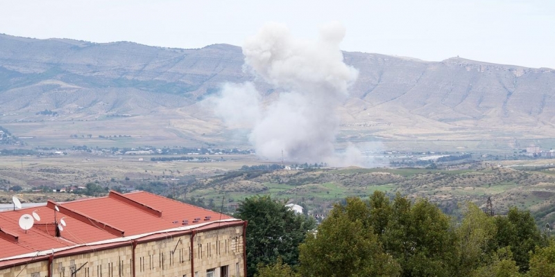 Азербайджан опроверг обстрел колонны российских миротворцев в Карабахе