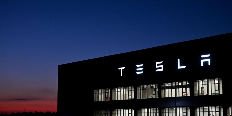 Эрдоган на встрече с Маском призвал его построить завод Tesla в Турции