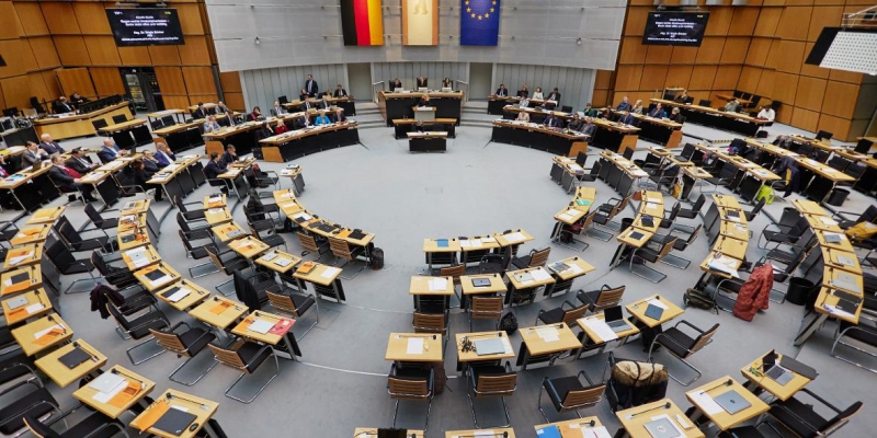 В бундестаге обсудили меры по запрету «Альтернативы для Германии»