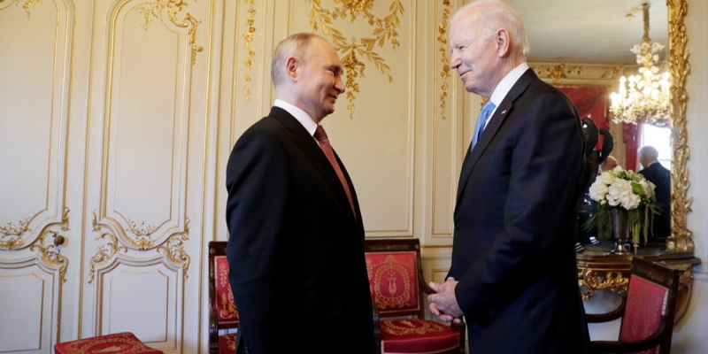  The first meeting between Putin and Biden. Main