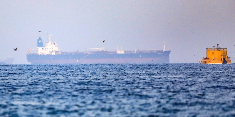  The British military announced the release of a tanker in the Gulf of Oman