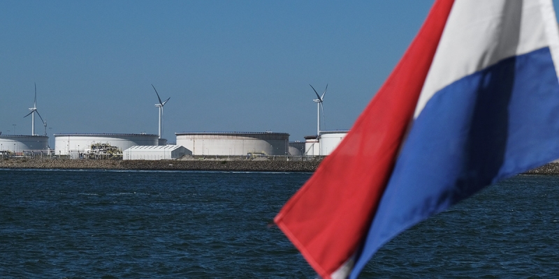 Amsterdam port workers refused to unload a ship with oil from Russia