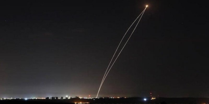 Massive rocket attack on Israel in response to Operation Dawn. Video