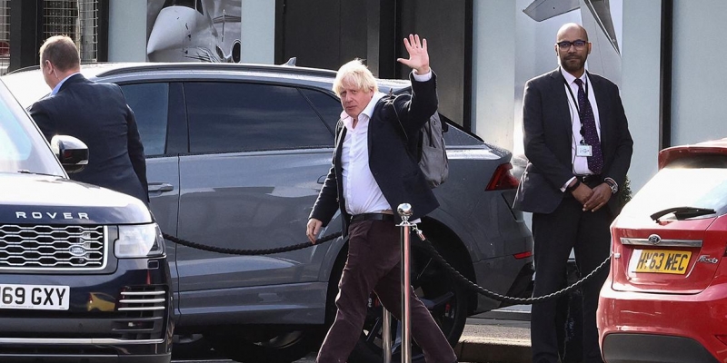 Johnson returned to the UK after Truss' retirement
